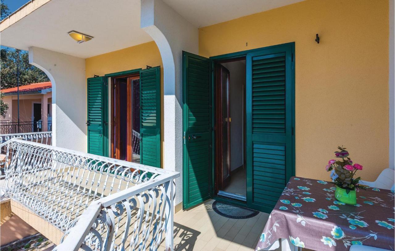 Beautiful Apartment In Rogoznica With Wifi Εξωτερικό φωτογραφία