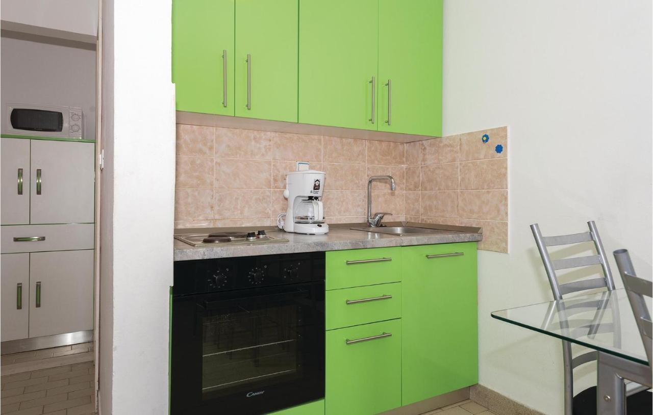 Beautiful Apartment In Rogoznica With Wifi Εξωτερικό φωτογραφία